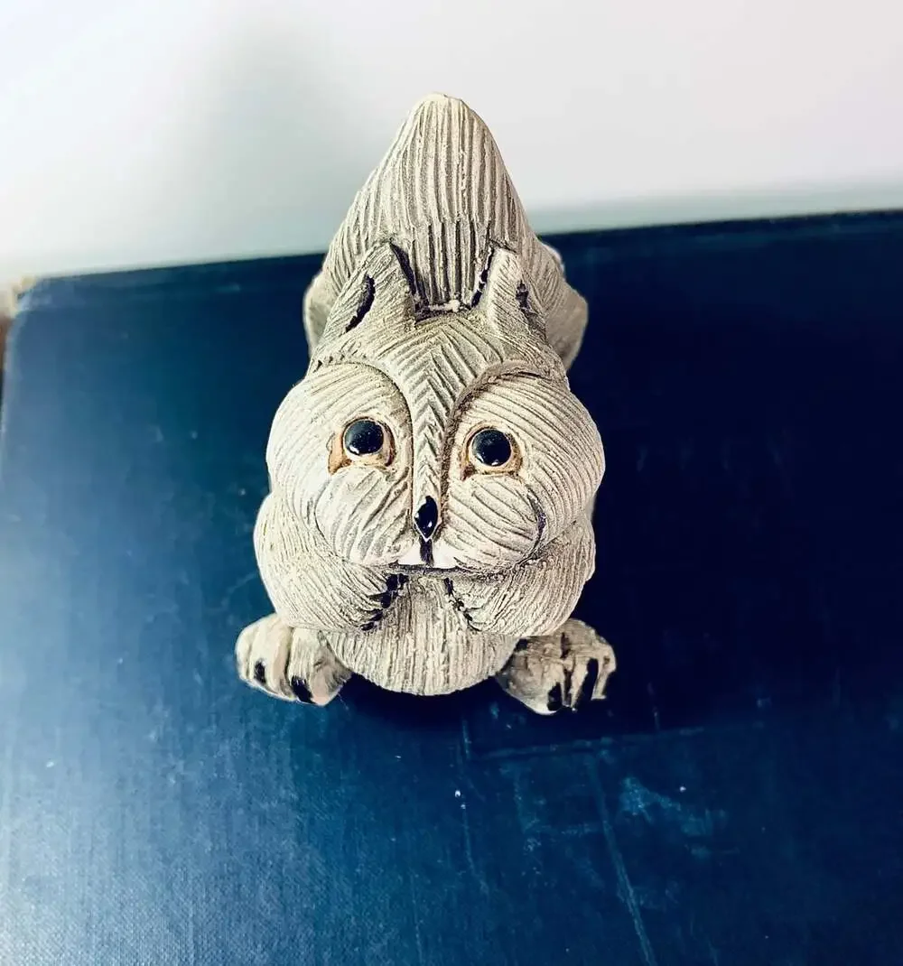 Grey Squirrel Happy figure Artesania